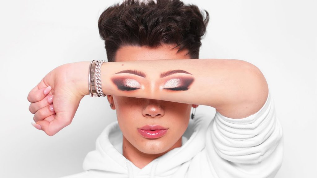 آموزش آرایشگری زنانه